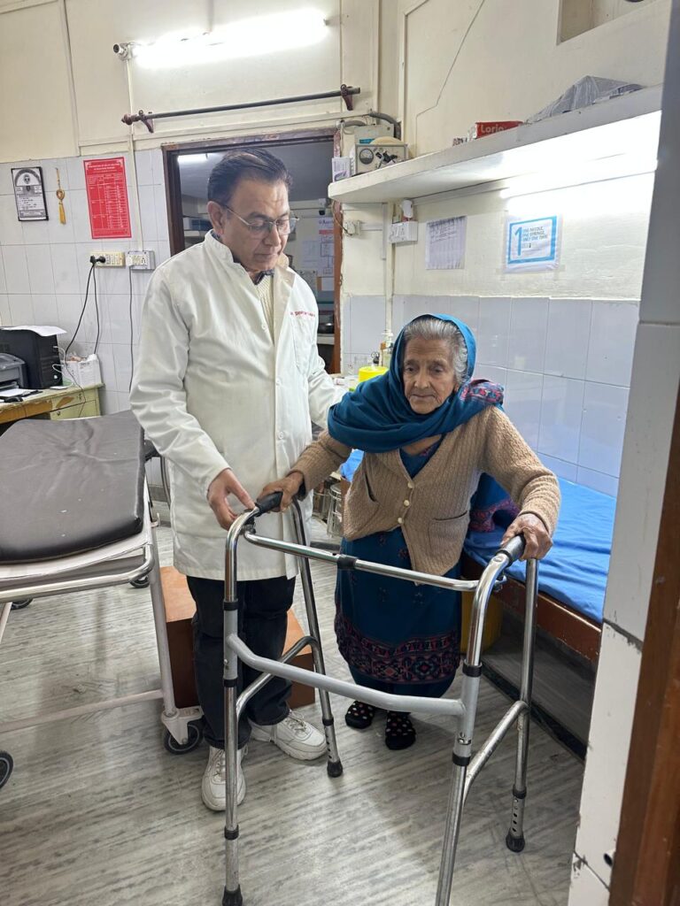 Hip Fracture से राहत – 94 वर्षीय मरीज की सफल Modular Hemiarthroplasty सर्जरी